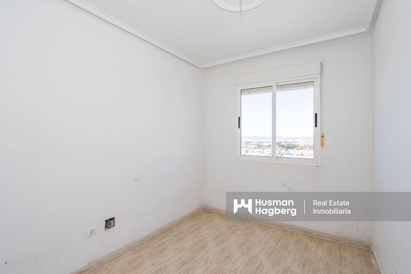 2 sovrum Lägenhet till salu i Torrevieja med pool - 129 000 € (Ref: 9378383)