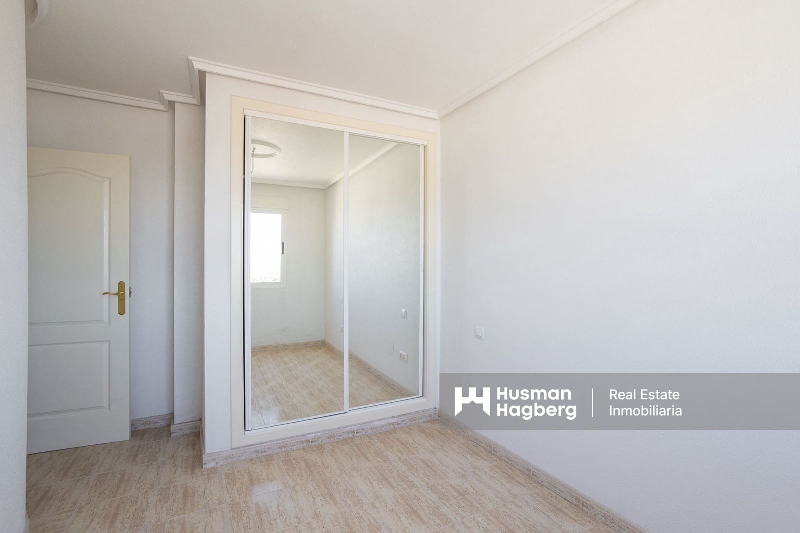 2 sovrum Lägenhet till salu i Torrevieja med pool - 129 000 € (Ref: 9378383)