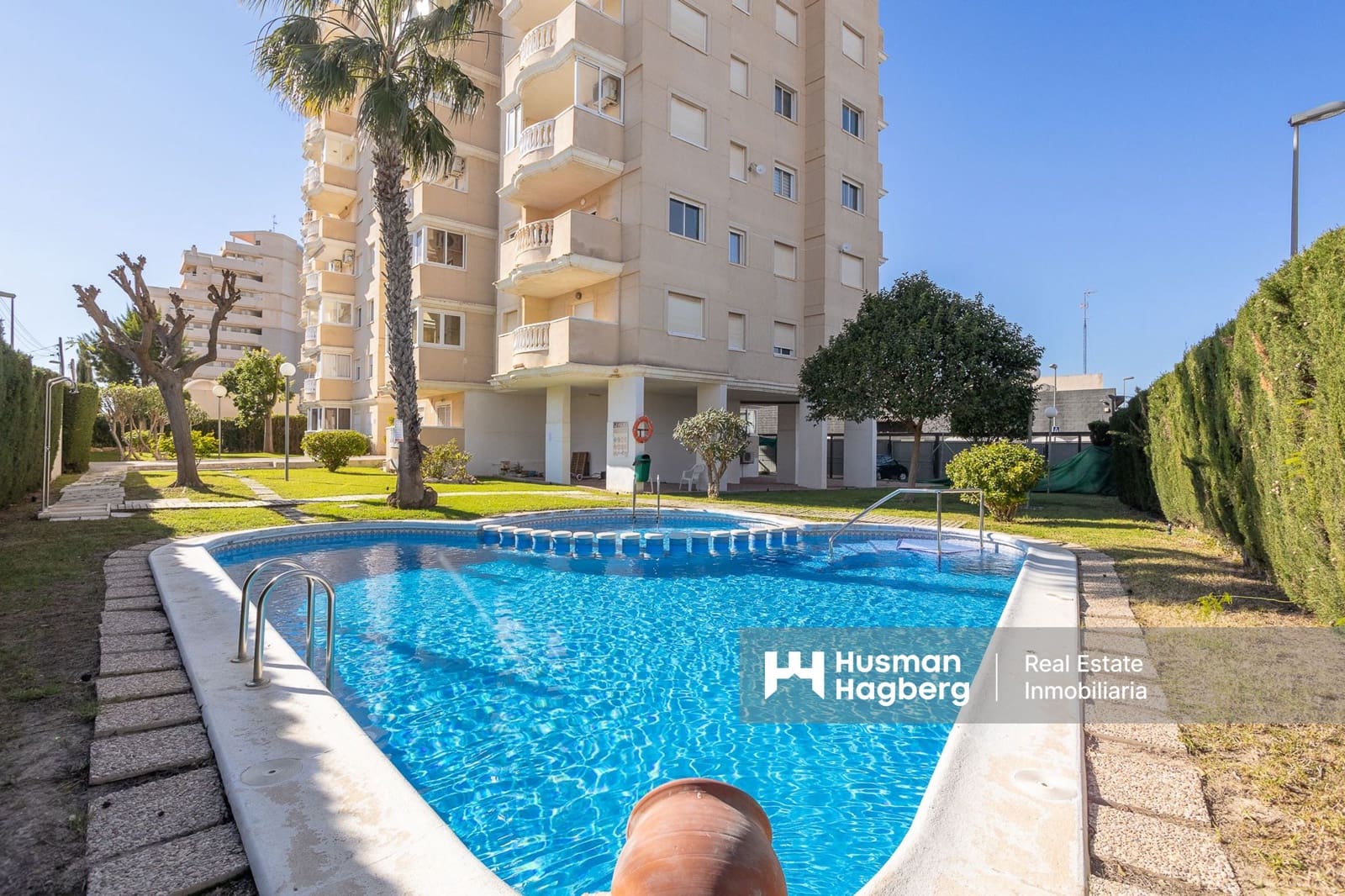 2 sovrum Lägenhet till salu i Torrevieja med pool - 129 000 € (Ref: 9378383)