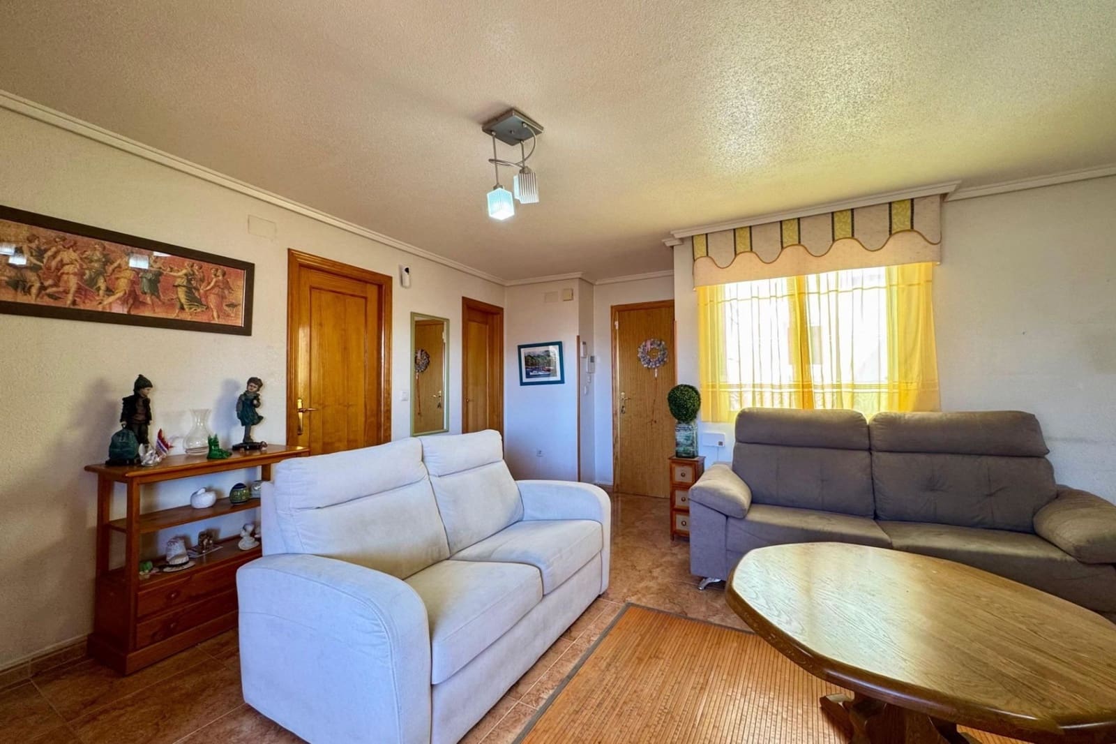 2 bedroom Apartment for sale in Torrevieja with pool - € 149,900 (Ref: 9383547)