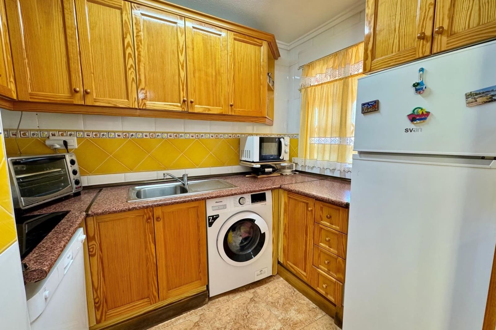 2 bedroom Apartment for sale in Torrevieja with pool - € 149,900 (Ref: 9383547)