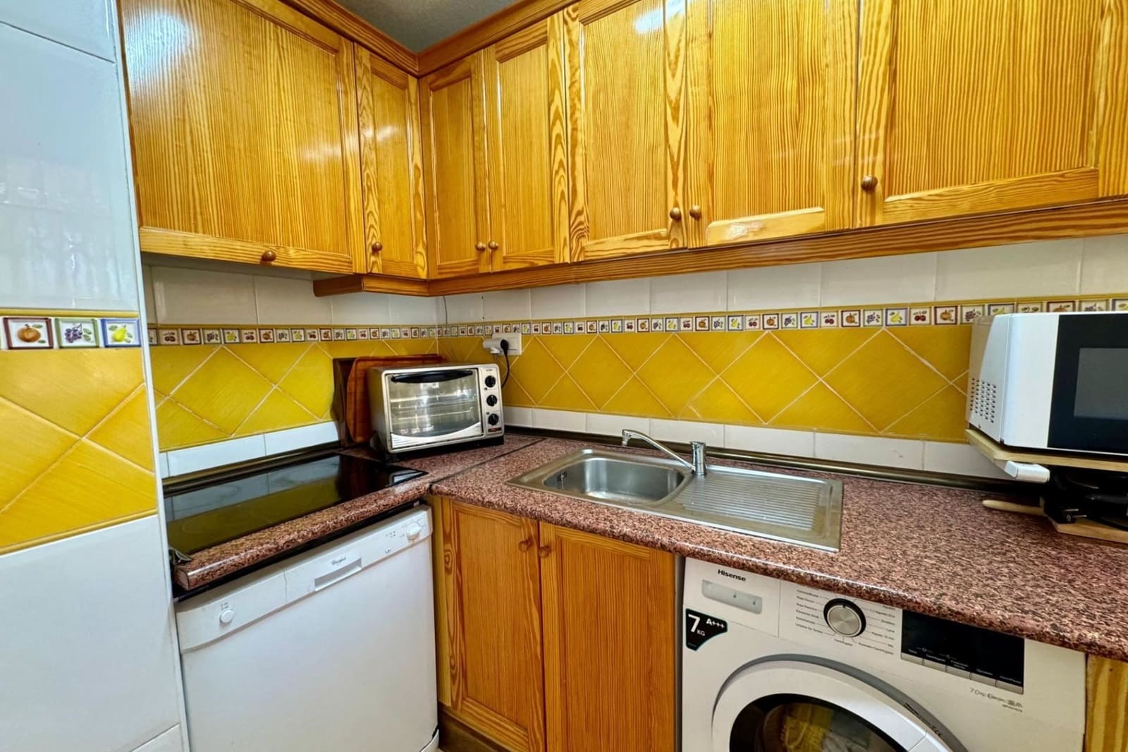 2 bedroom Apartment for sale in Torrevieja with pool - € 149,900 (Ref: 9383547)