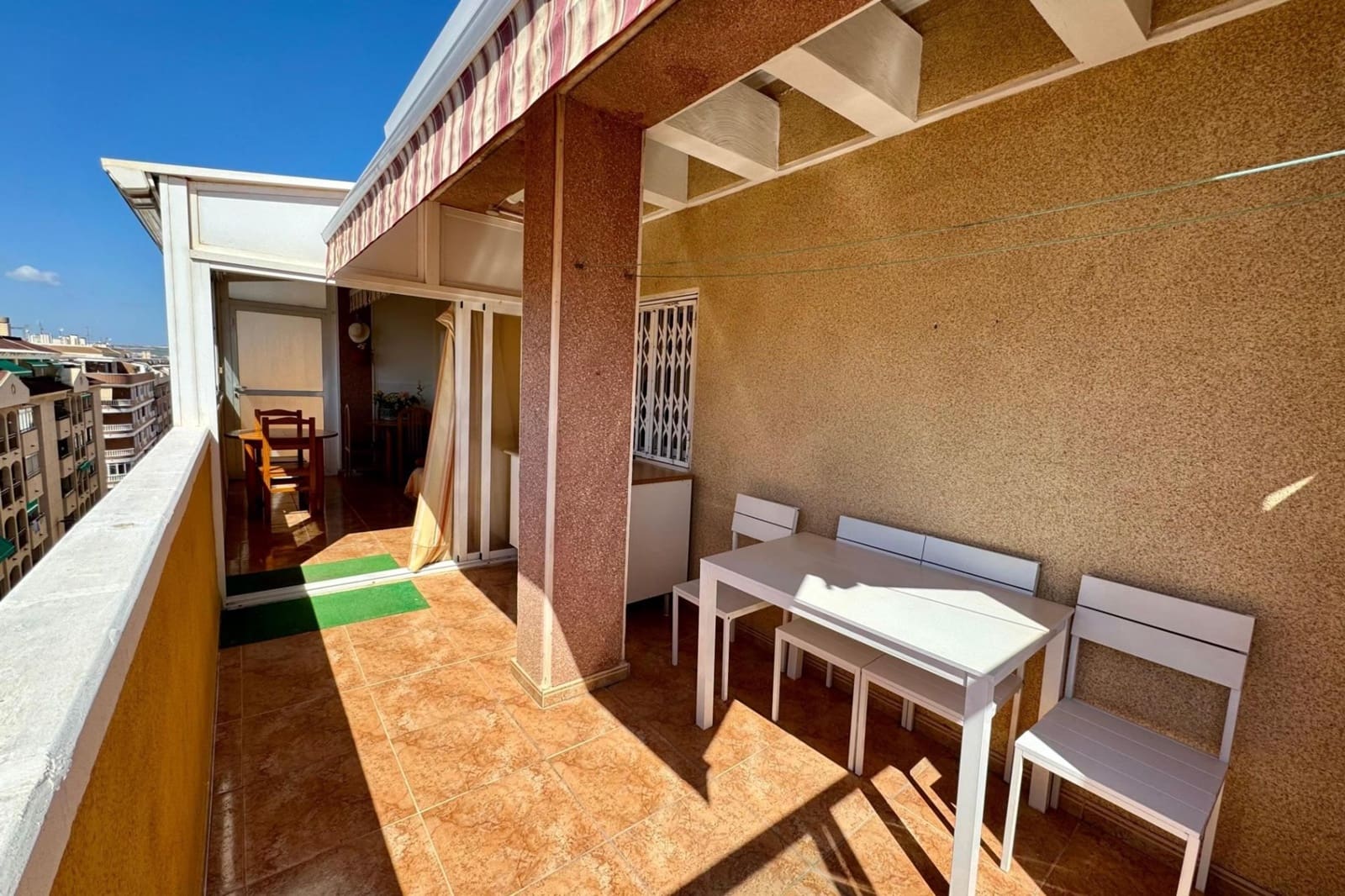 2 bedroom Apartment for sale in Torrevieja with pool - € 149,900 (Ref: 9383547)