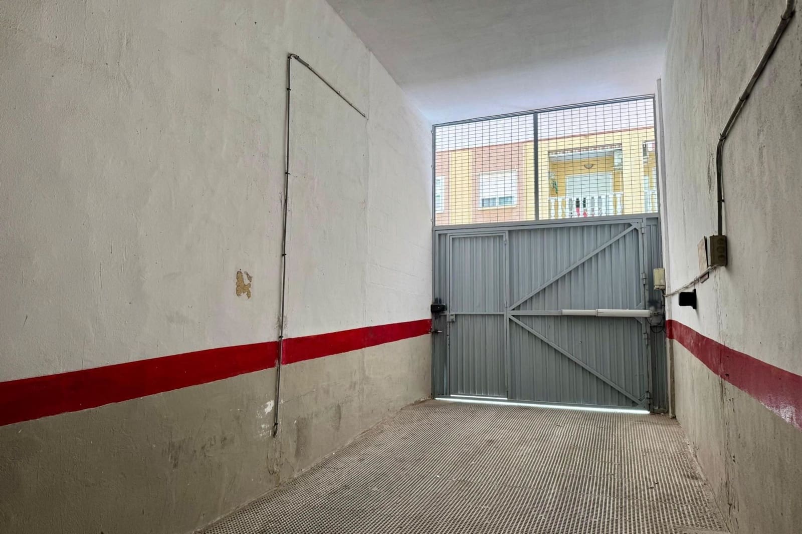 2 bedroom Apartment for sale in Torrevieja with pool - € 149,900 (Ref: 9383547)