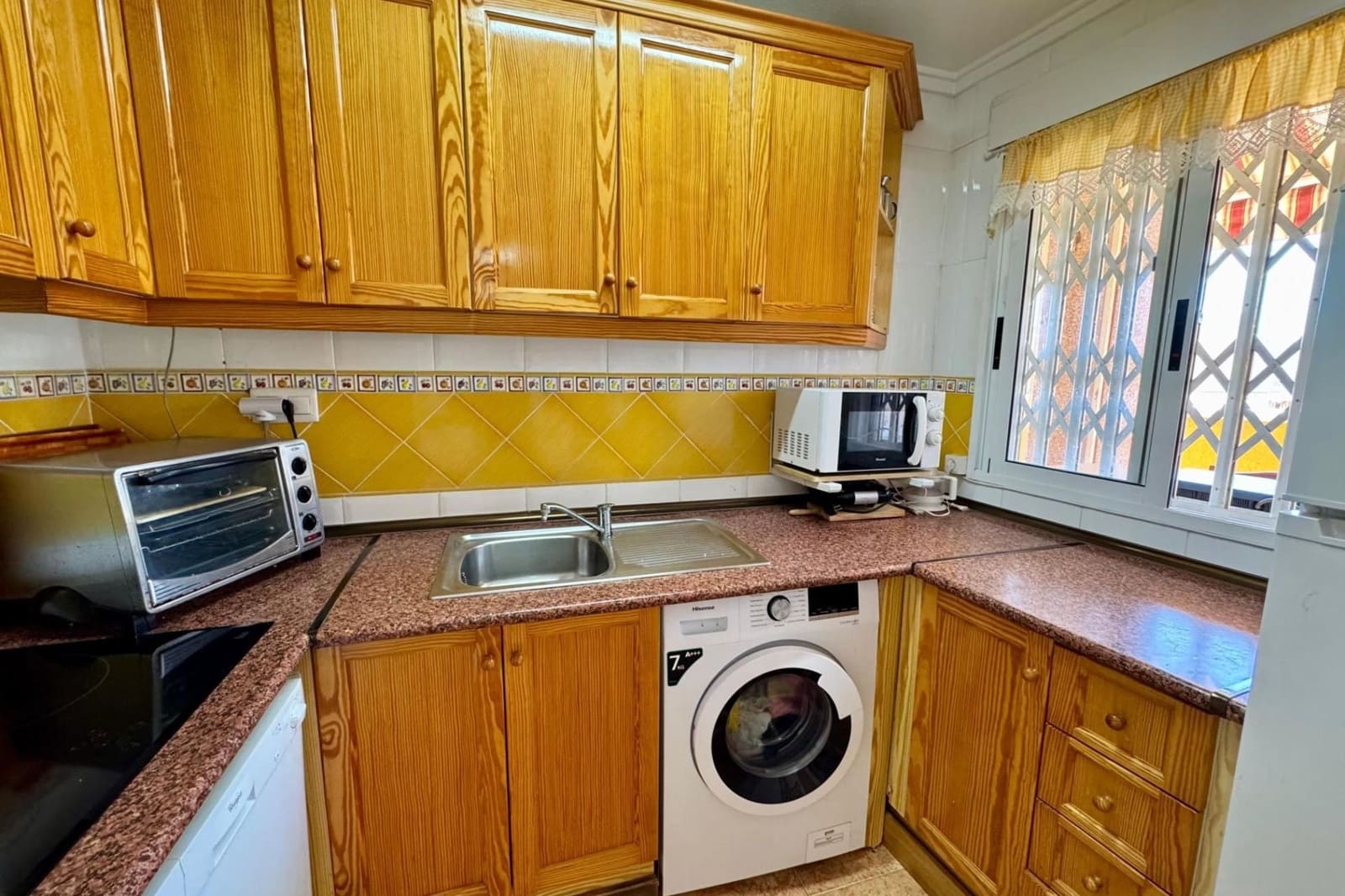 2 bedroom Apartment for sale in Torrevieja with pool - € 149,900 (Ref: 9383547)