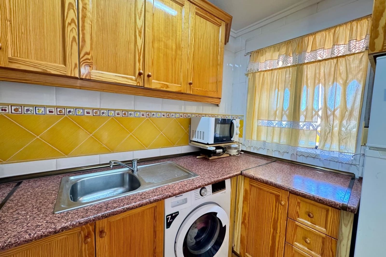 2 bedroom Apartment for sale in Torrevieja with pool - € 149,900 (Ref: 9383547)