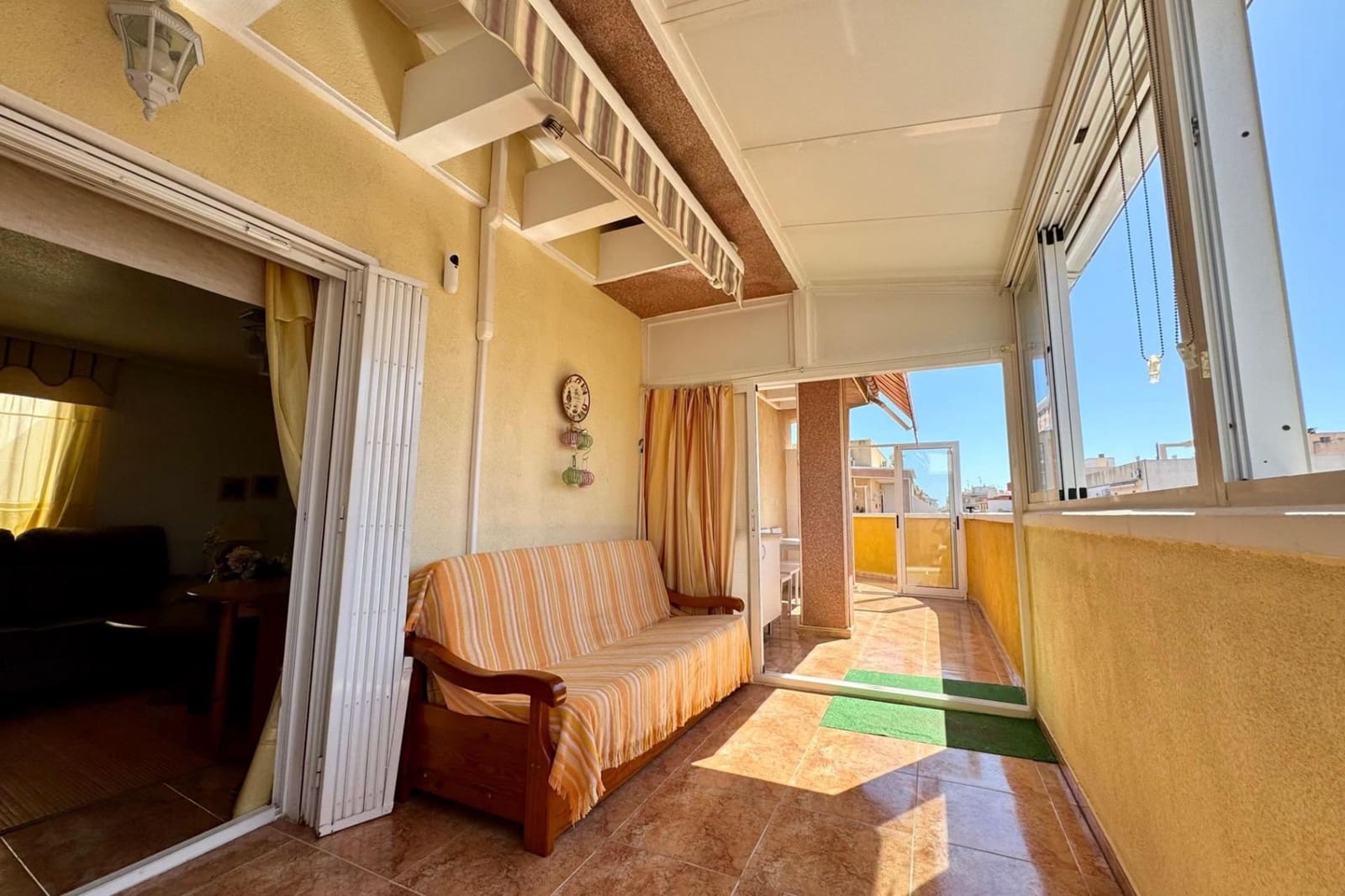 2 bedroom Apartment for sale in Torrevieja with pool - € 149,900 (Ref: 9383547)