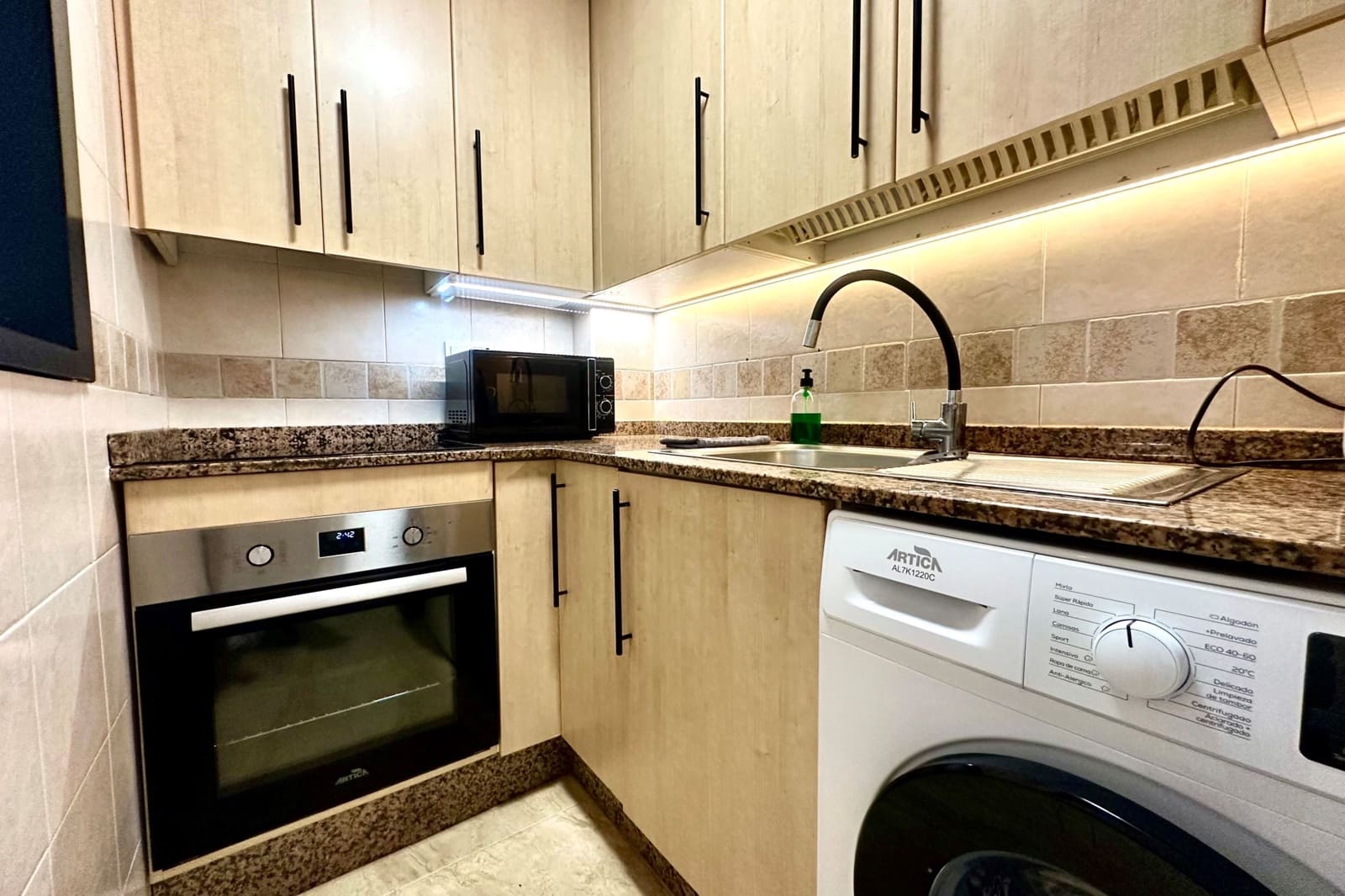 2 makuuhuone Huoneisto myytävänä paikassa Torrevieja - 172 000 € (Ref: 9386306)