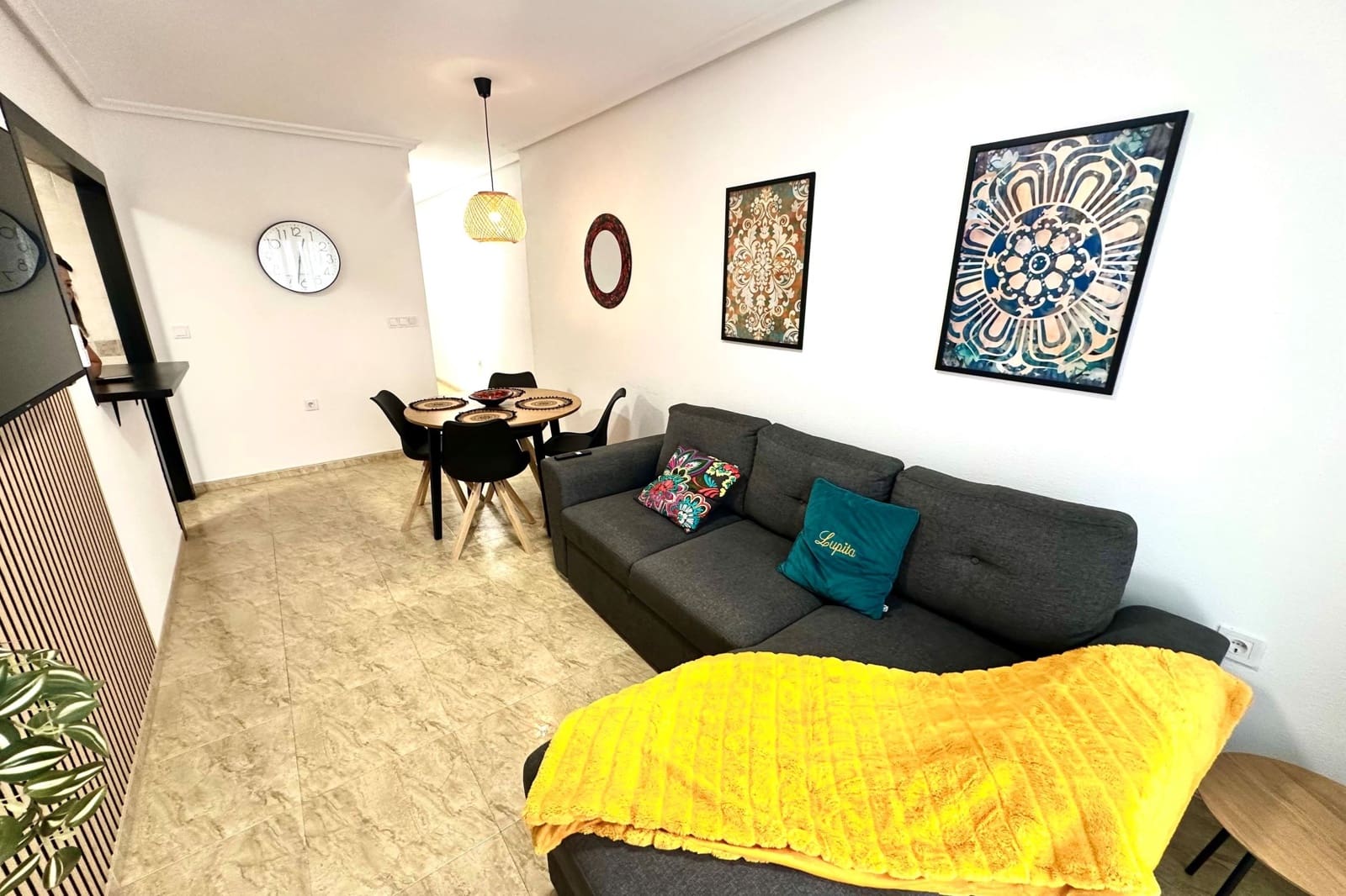 2 makuuhuone Huoneisto myytävänä paikassa Torrevieja - 172 000 € (Ref: 9386306)