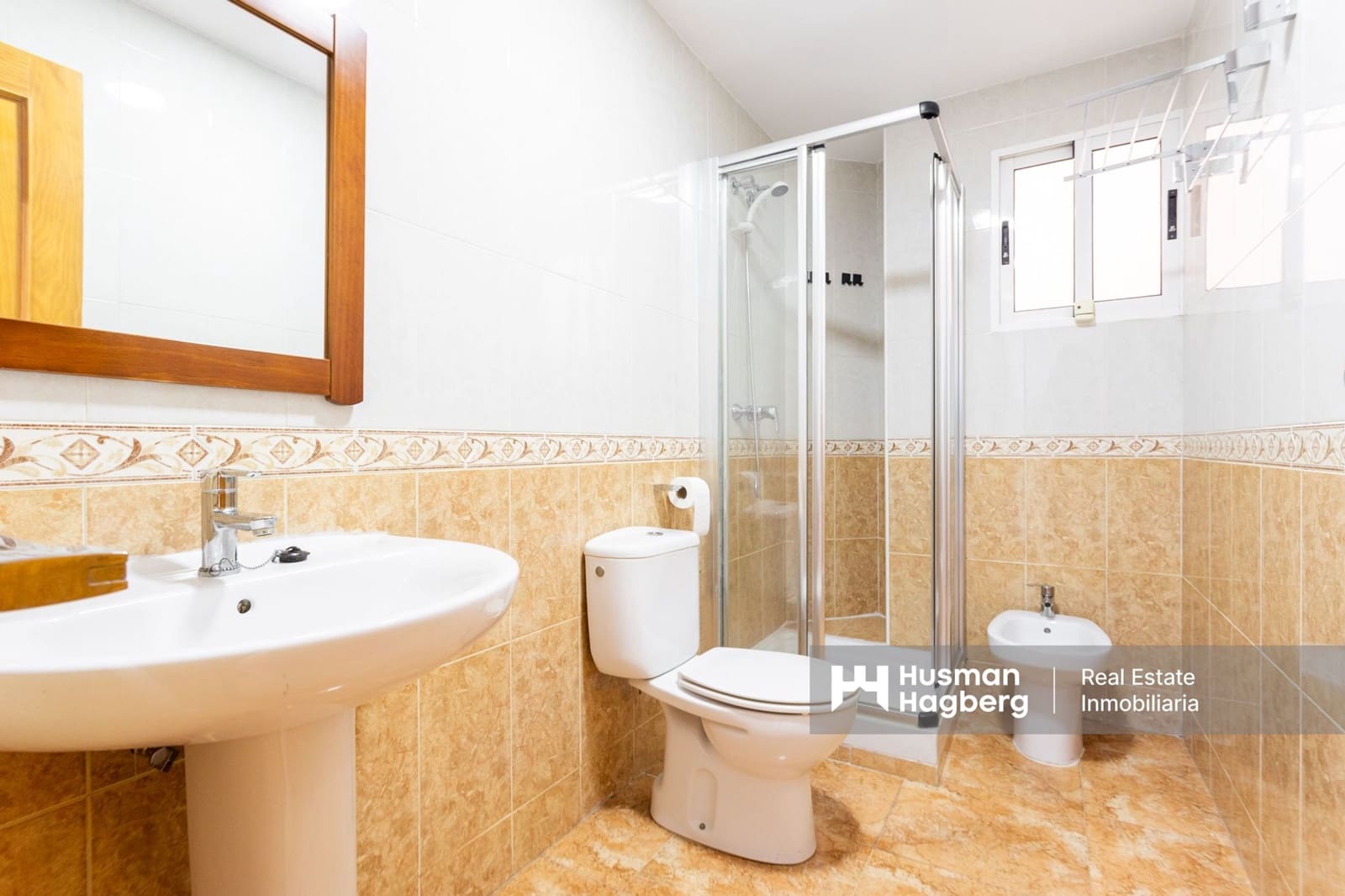 Apartamento de 2 habitaciones en Torrevieja en venta con piscina - 139.000 € (Ref: 9386308)