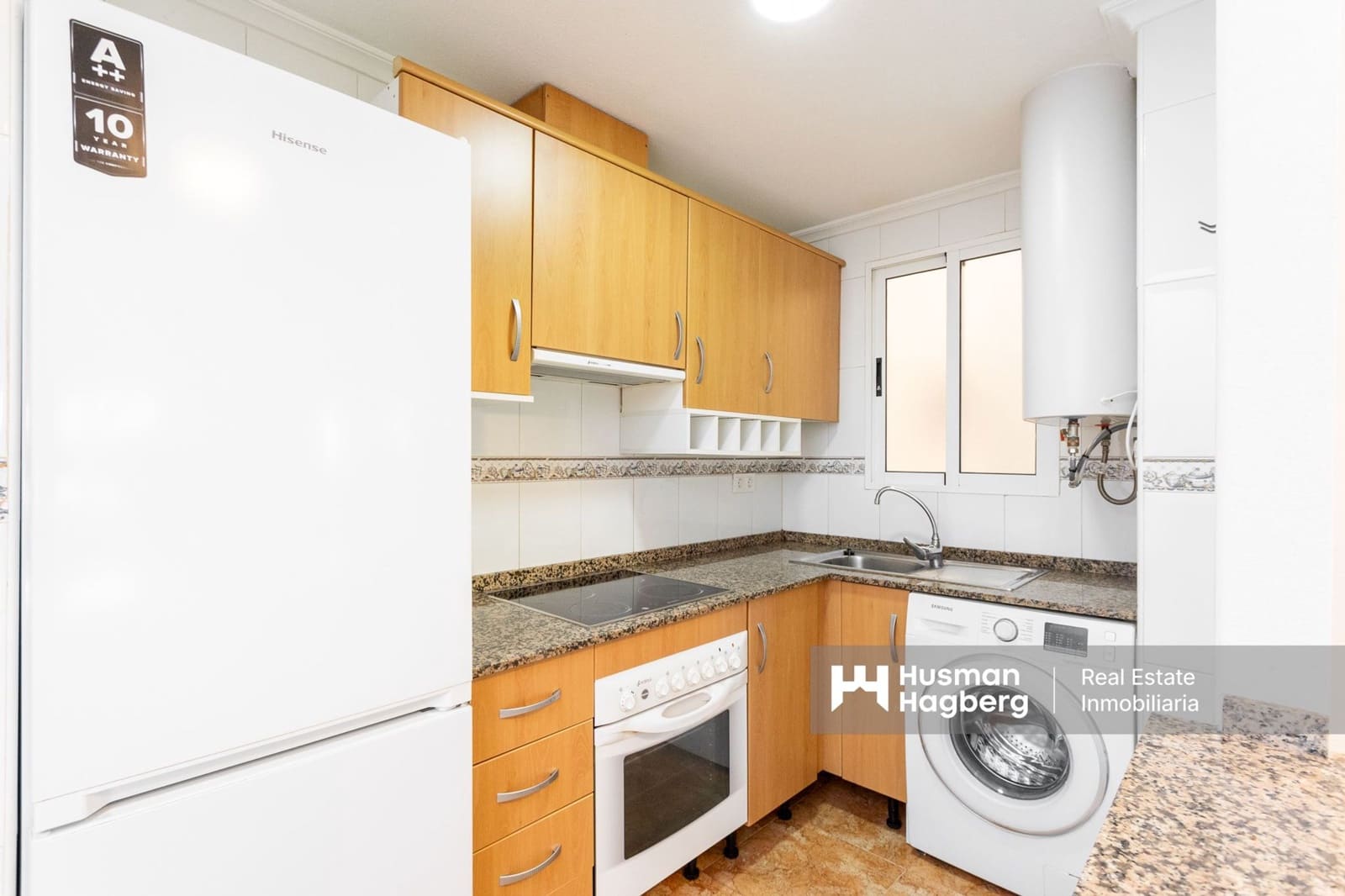 Apartamento de 2 habitaciones en Torrevieja en venta con piscina - 139.000 € (Ref: 9386308)