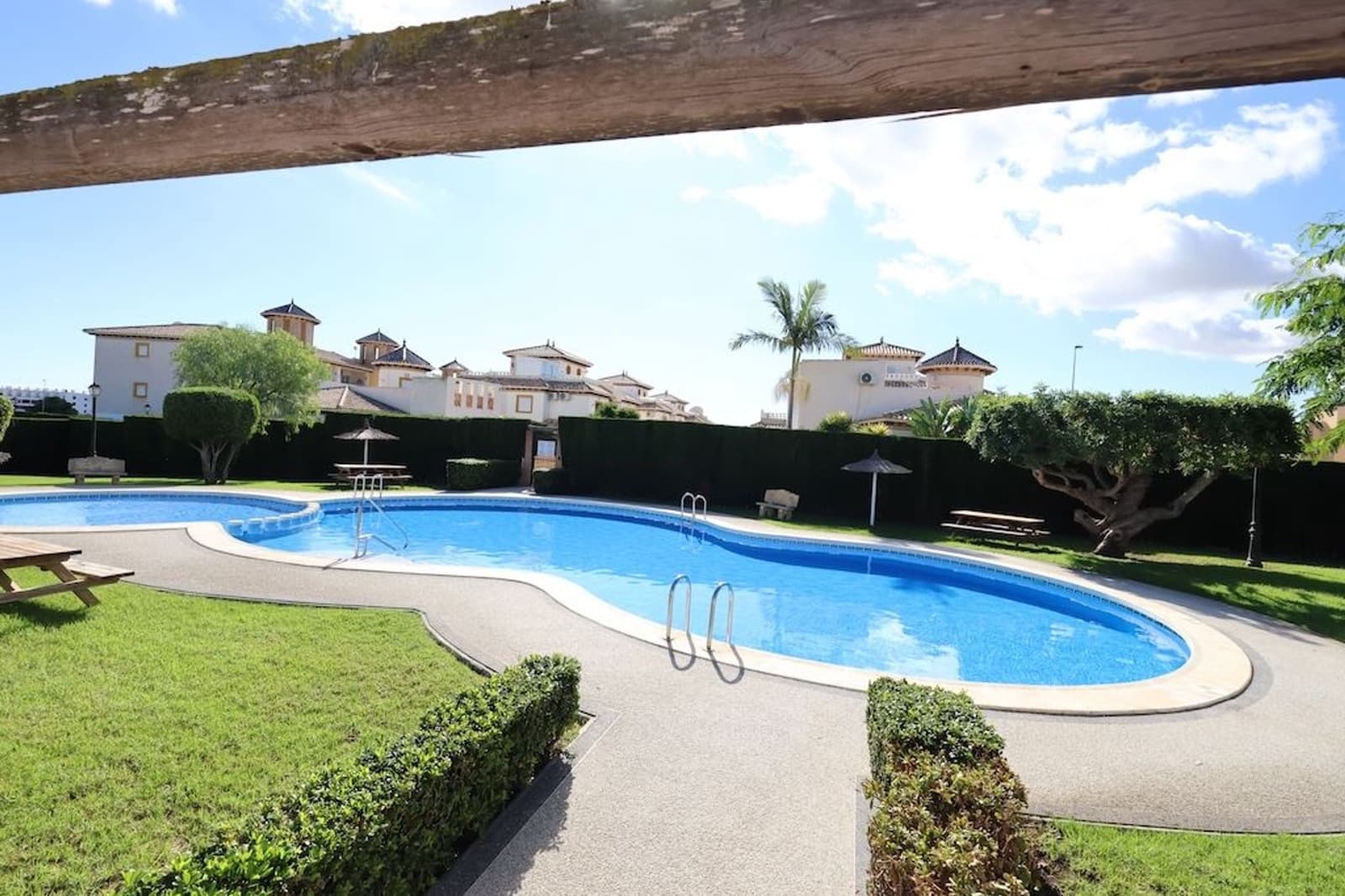 Apartamento de 2 habitaciones en Orihuela Costa en venta con piscina - 145.000 € (Ref: 9386309)