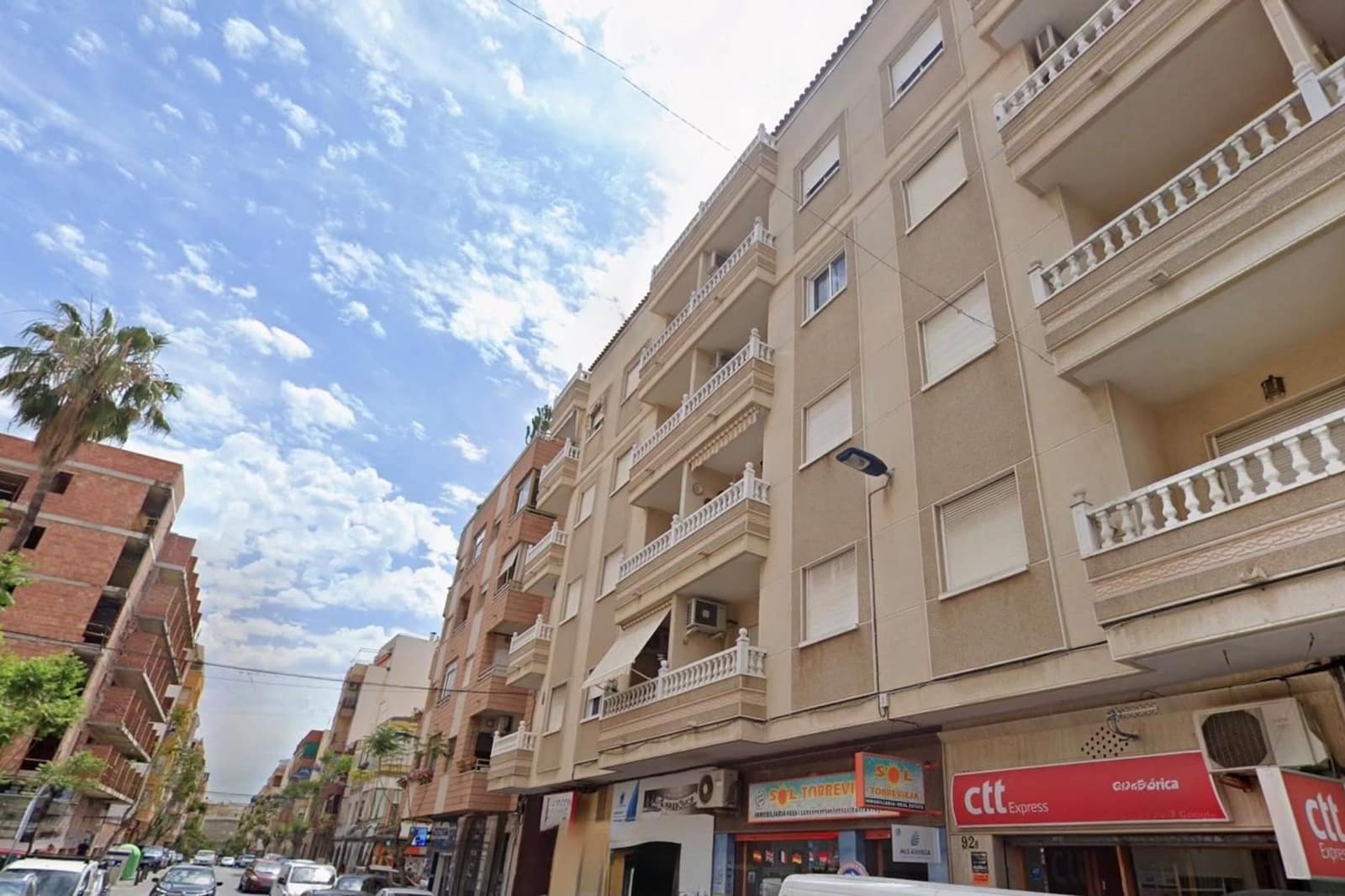 Apartamento de 1 habitación en Torrevieja en venta con piscina - 170.000 € (Ref: 9386549)