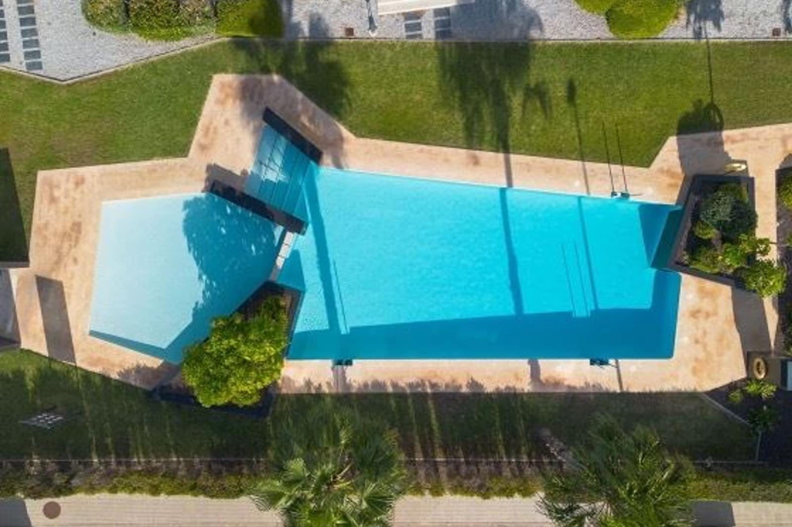 2 bedroom Apartment for sale in La Zenia with pool - € 335,000 (Ref: 9399813)