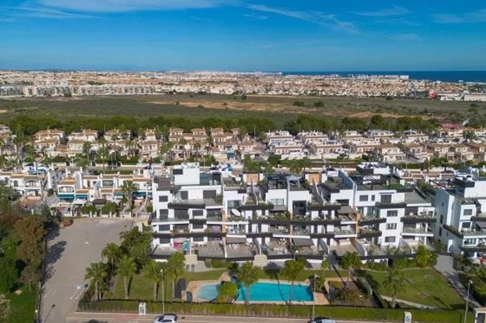 2 bedroom Apartment for sale in La Zenia with pool - € 335,000 (Ref: 9399813)