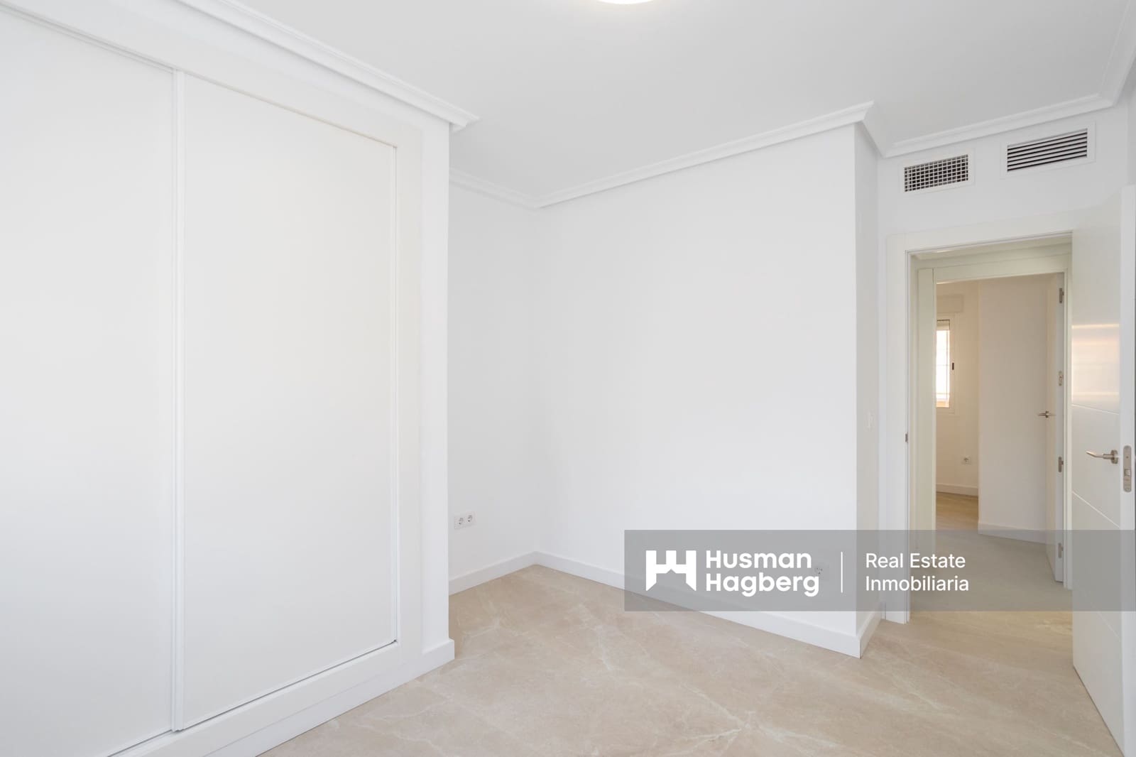 2 bedroom Apartment for sale in Torre de la Horadada with pool - € 225,000 (Ref: 9401752)