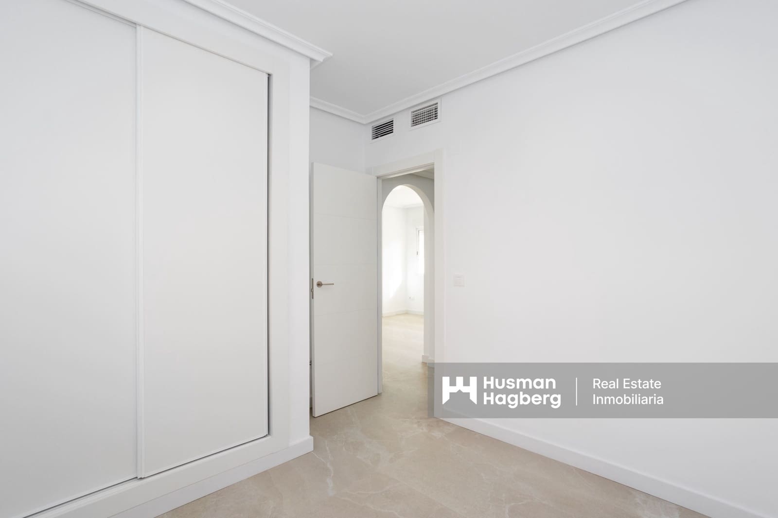 2 bedroom Apartment for sale in Torre de la Horadada with pool - € 225,000 (Ref: 9401752)