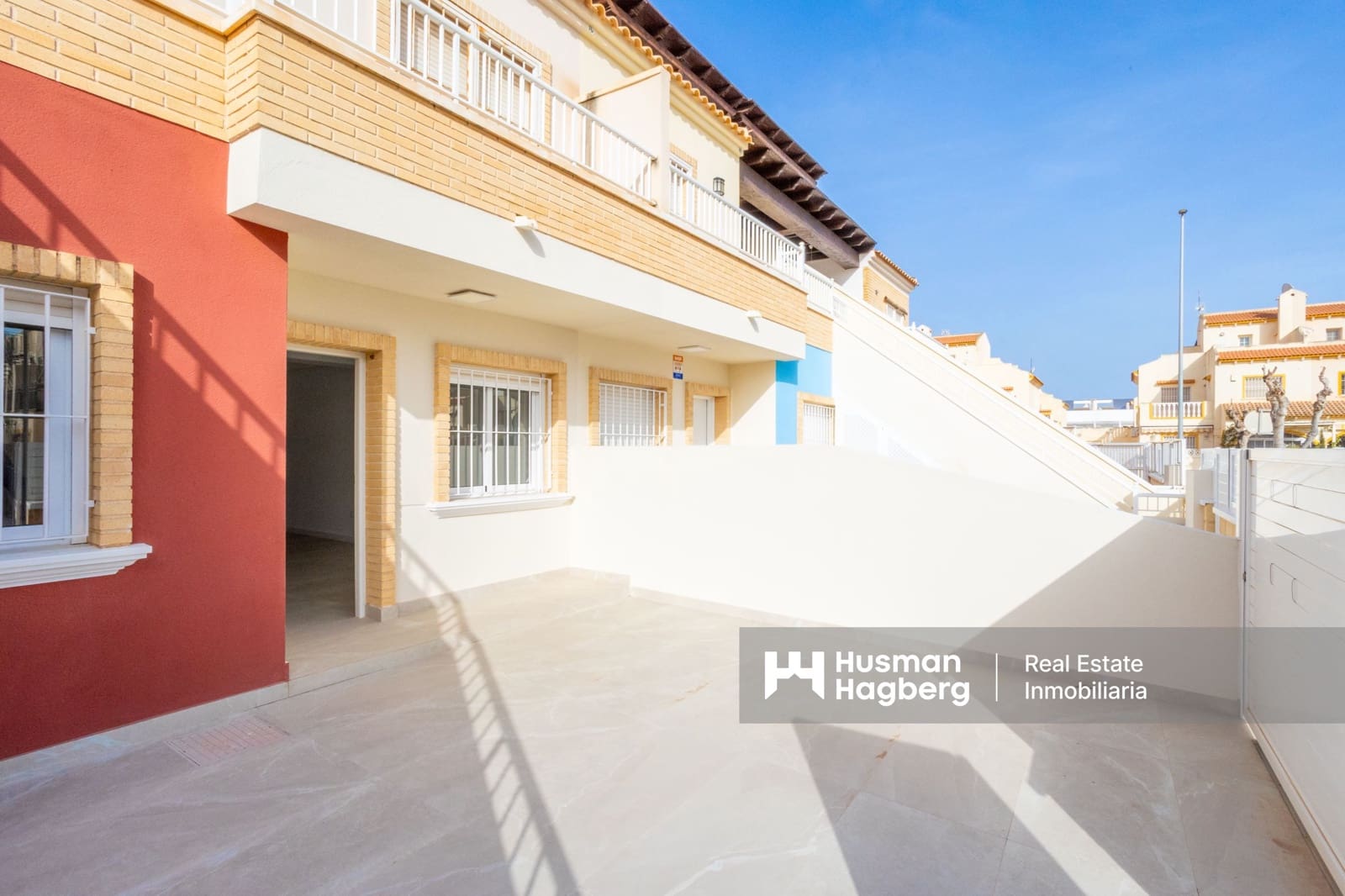 2 bedroom Apartment for sale in Torre de la Horadada with pool - € 225,000 (Ref: 9401752)