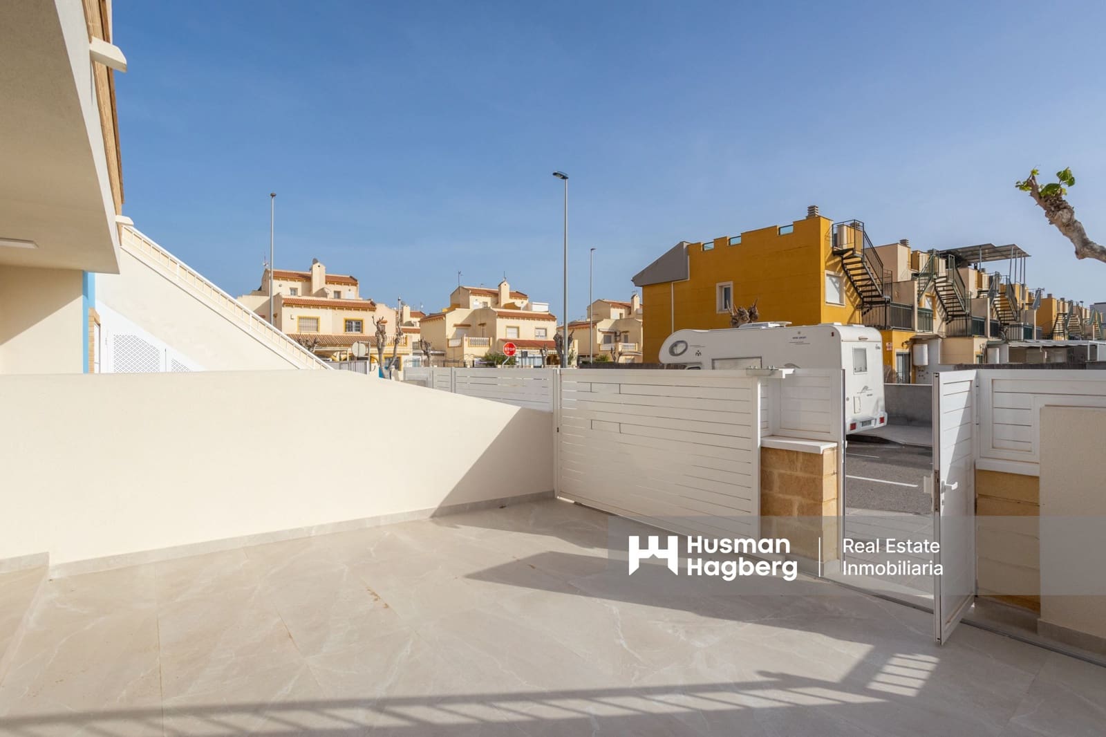 2 bedroom Apartment for sale in Torre de la Horadada with pool - € 225,000 (Ref: 9401752)