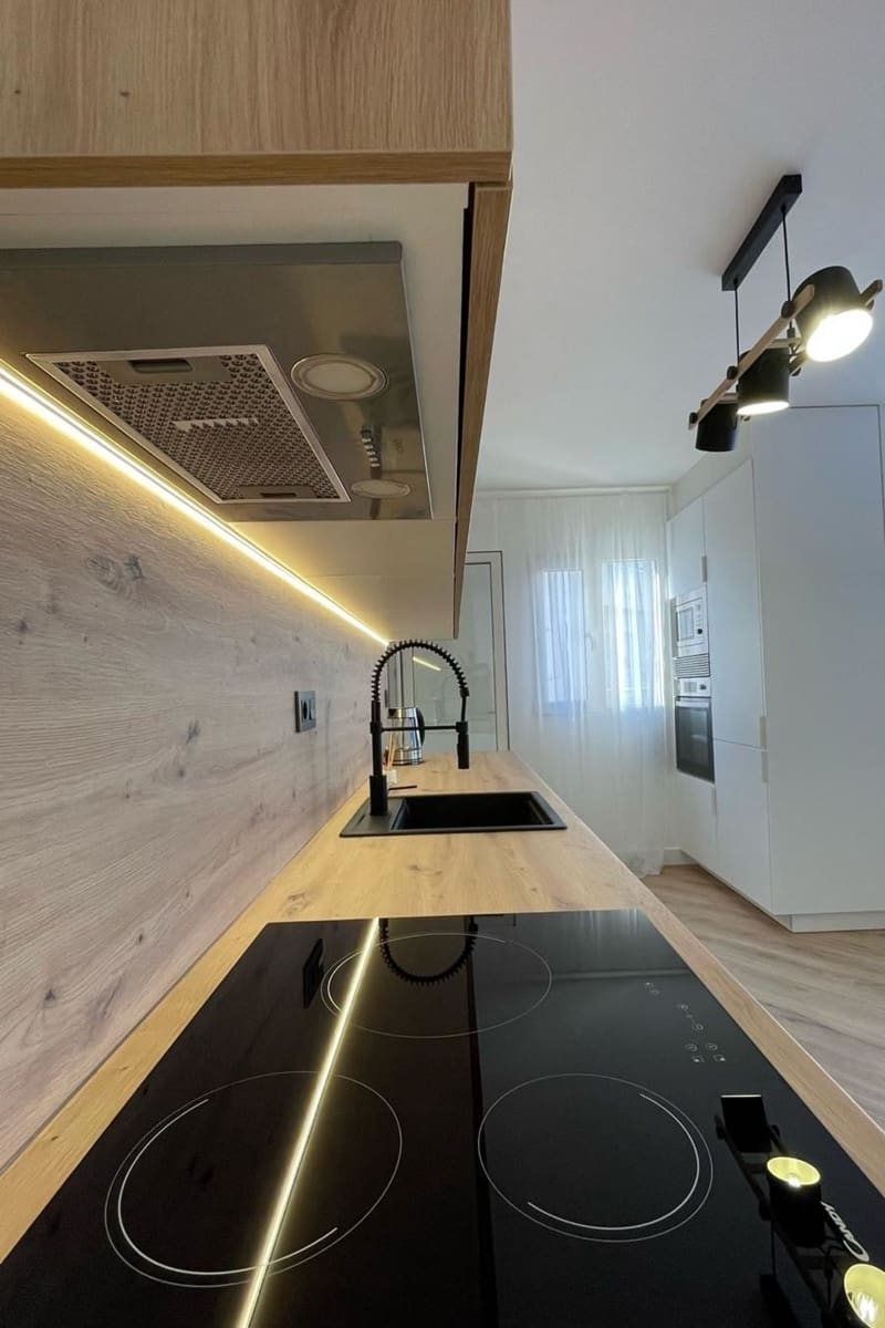 Apartamento de 2 habitaciones en Torrevieja en venta con piscina - 190.000 € (Ref: 9401753)