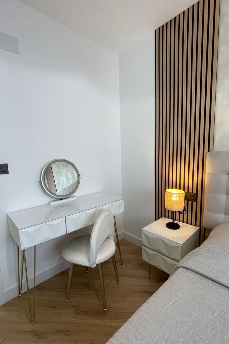 Apartamento de 2 habitaciones en Torrevieja en venta con piscina - 190.000 € (Ref: 9401753)