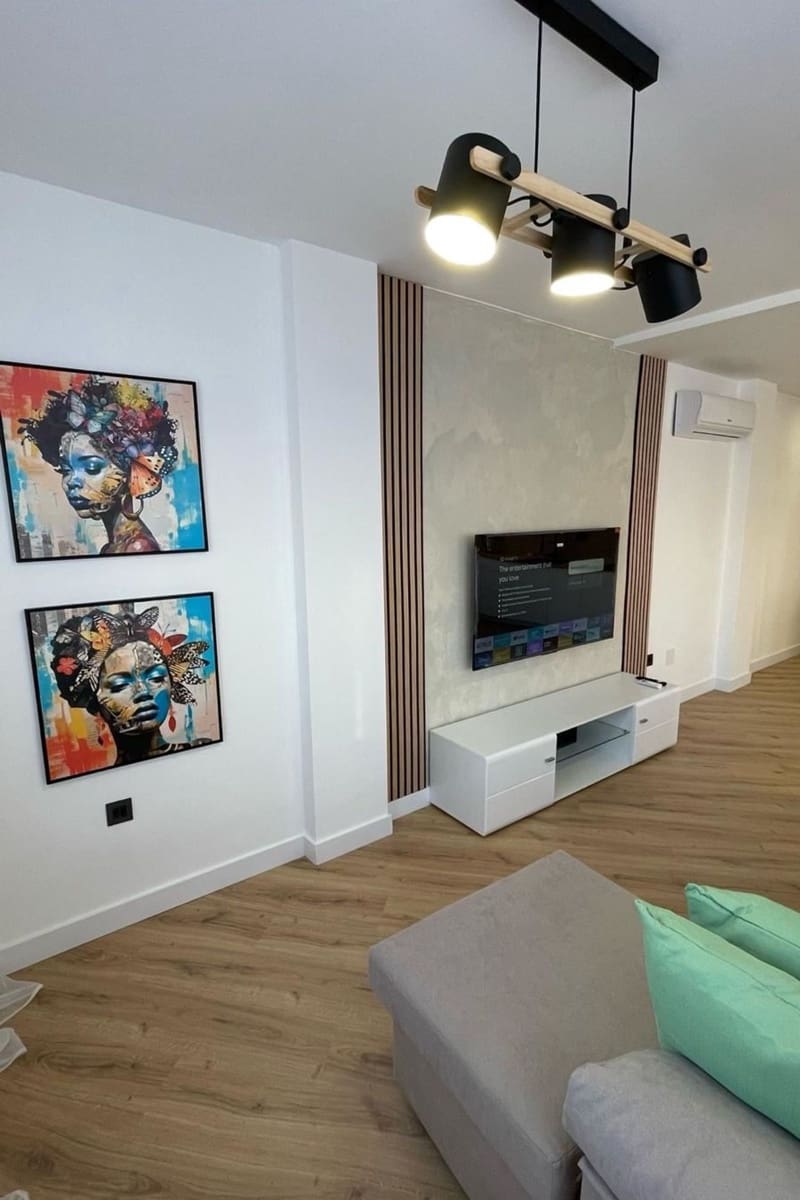 Apartamento de 2 habitaciones en Torrevieja en venta con piscina - 190.000 € (Ref: 9401753)