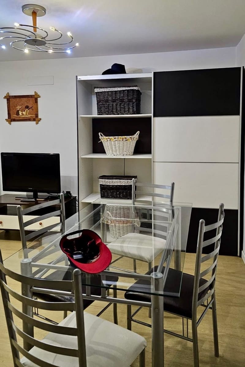 Huoneisto myytävänä paikassa Alicante kaupunki mukana uima-altaan - 185 000 € (Ref: 9402523)