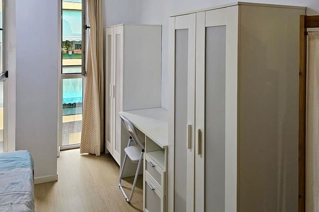 Huoneisto myytävänä paikassa Carolinas Bajas, Alicante kaupunki mukana uima-altaan - 185 000 € (Ref: 9402523)