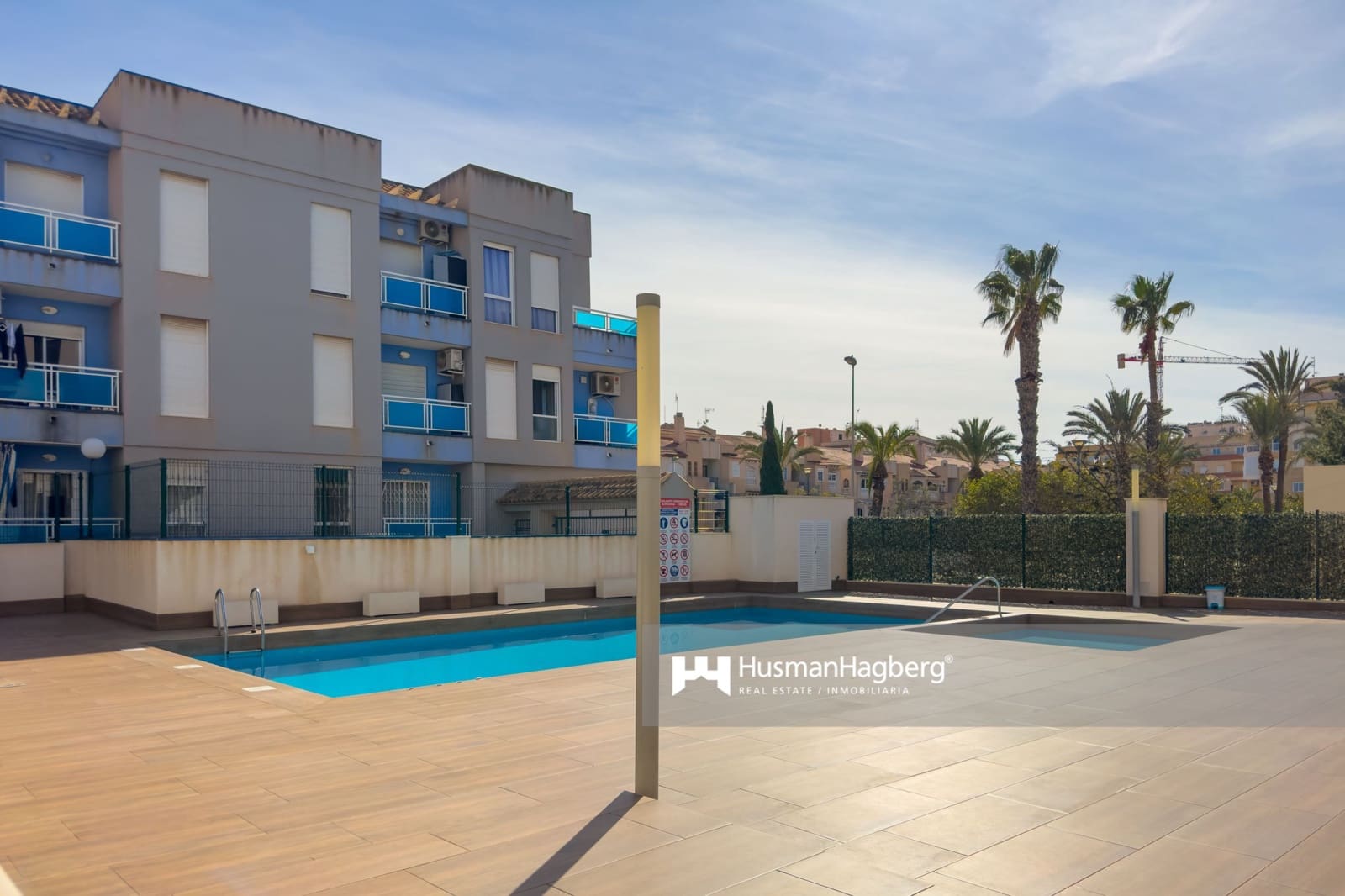 Apartamento de 2 habitaciones en Torrevieja en venta con piscina - 189.900 € (Ref: 9402525)