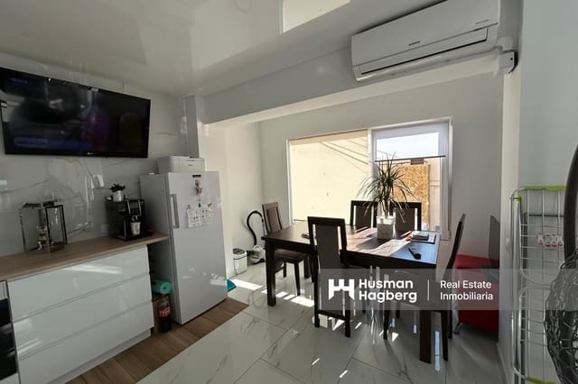 2 quarto Apartamento para venda em El Molino, Torrevieja - 199 000 € (Ref: 9402526)