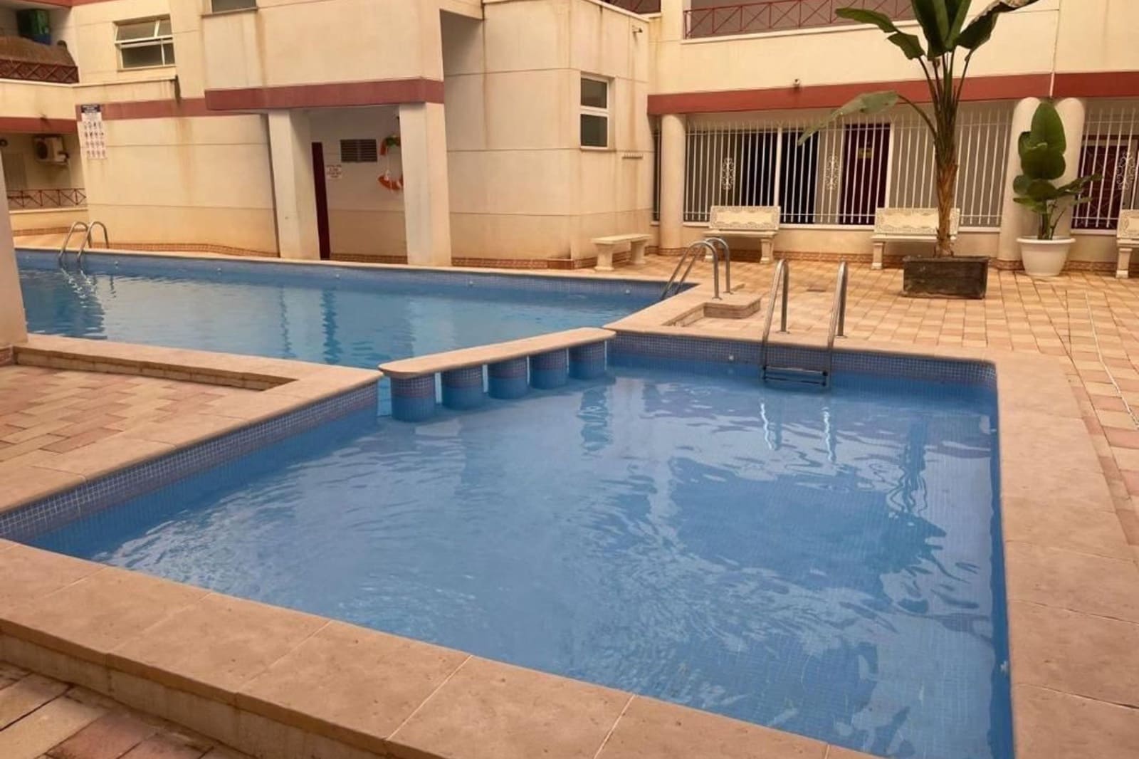 2 sovrum Lägenhet till salu i Torrevieja med pool - 189 900 € (Ref: 9402527)