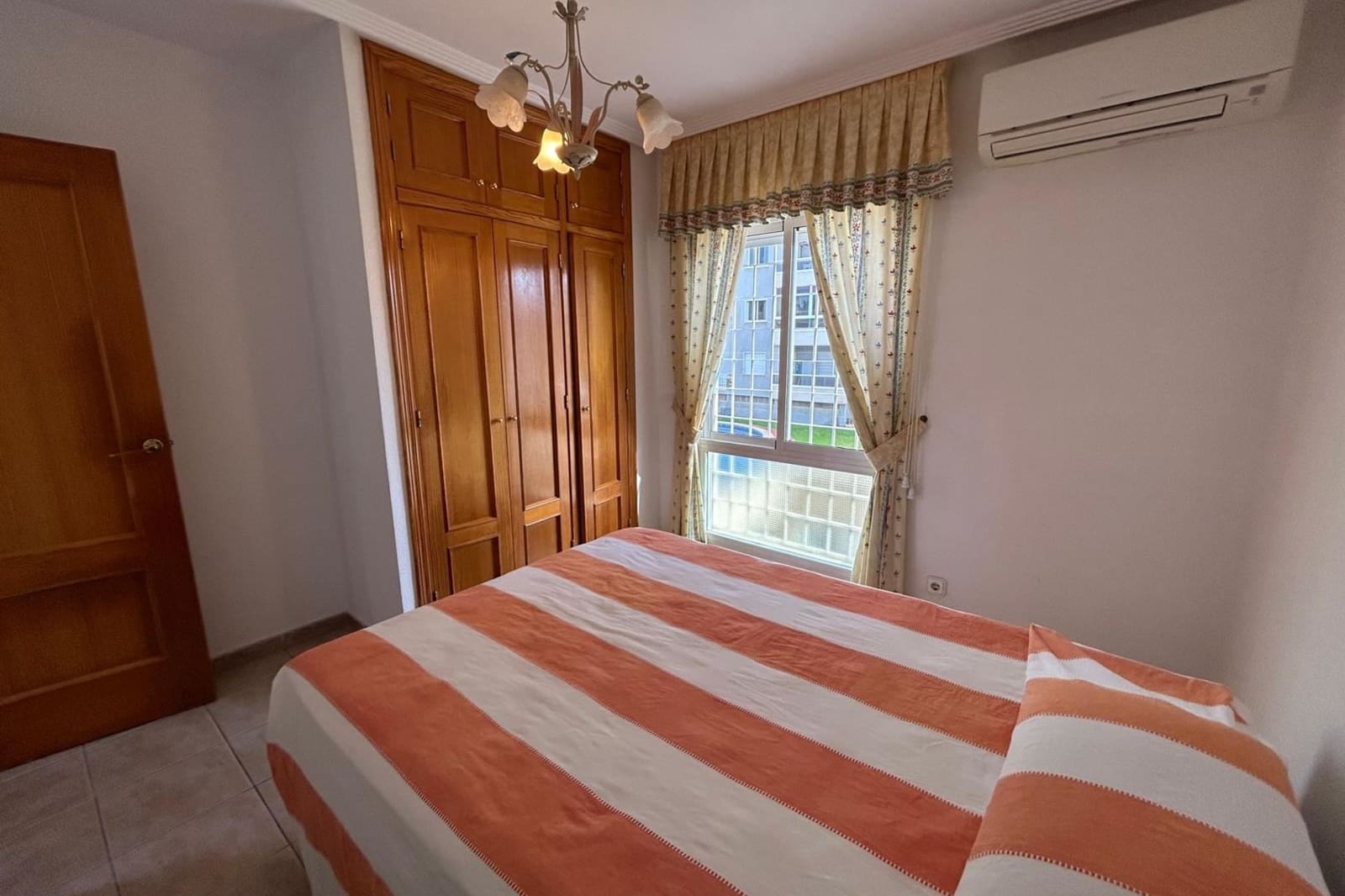 3 soveværelse Byhus til salg i Torrevieja med swimmingpool - € 225.000 (Ref: 9402528)