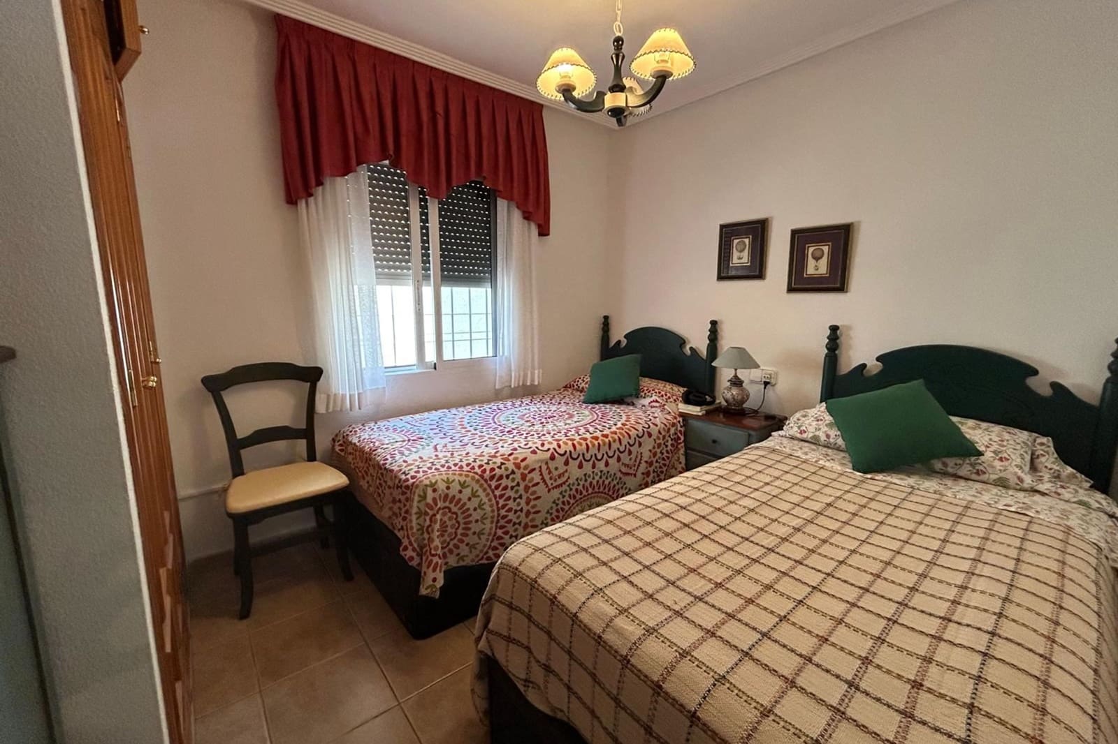 3 soveværelse Byhus til salg i Torrevieja med swimmingpool - € 225.000 (Ref: 9402528)