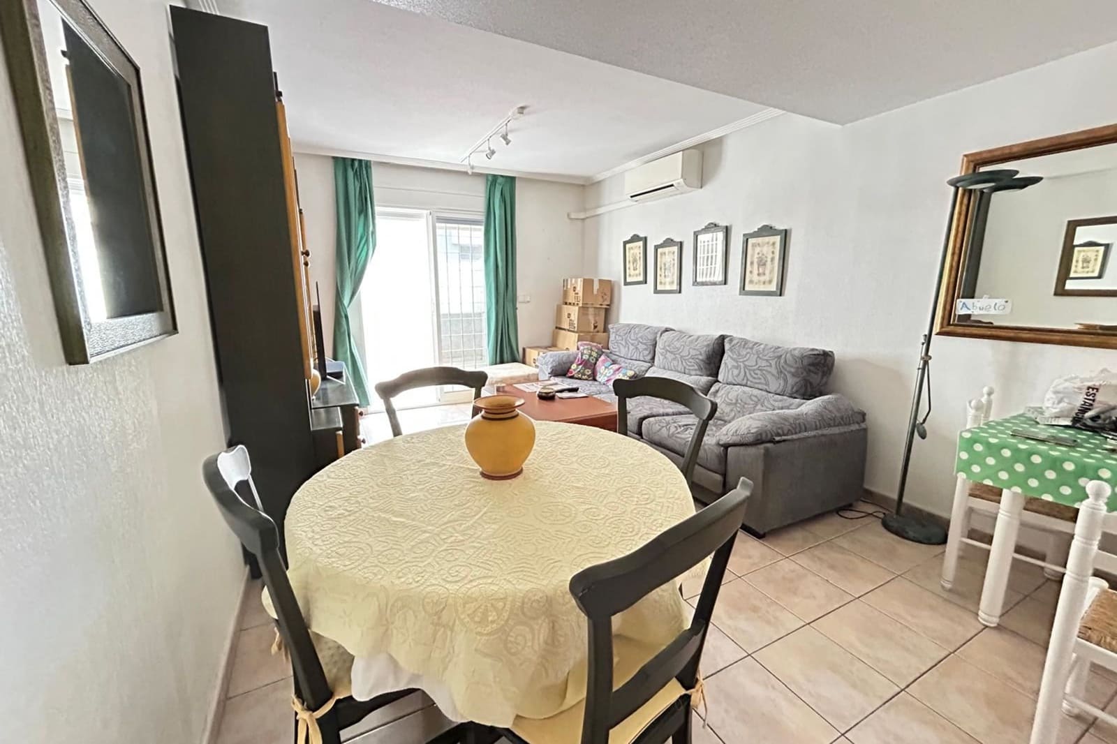 3 soveværelse Byhus til salg i Torrevieja med swimmingpool - € 225.000 (Ref: 9402528)