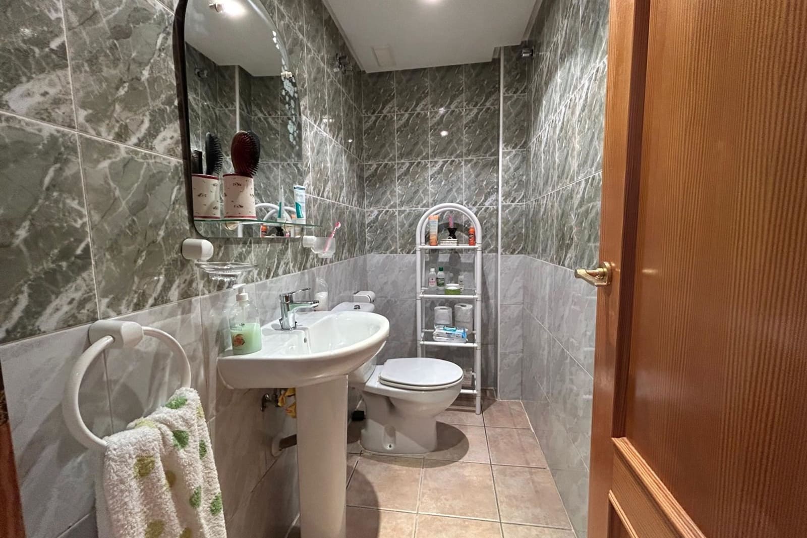 3 soveværelse Byhus til salg i Torrevieja med swimmingpool - € 225.000 (Ref: 9402528)