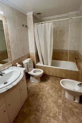 2 soveværelse Lejlighed til salg i Cabo Roig, Orihuela med swimmingpool - € 185.000 (Ref: 9402561)