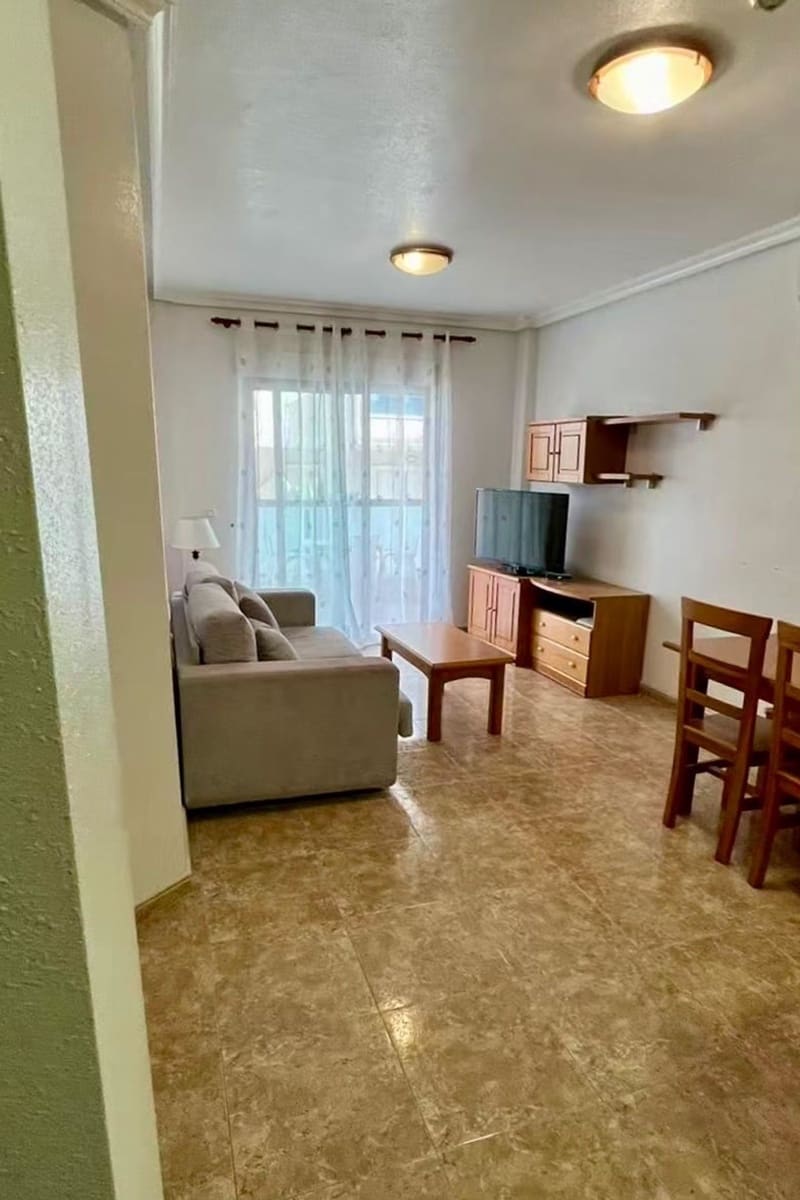 Apartamento de 2 habitaciones en Cabo Roig en venta con piscina - 185.000 € (Ref: 9402561)