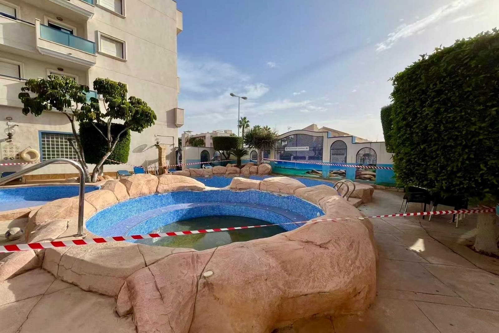 Apartamento de 2 habitaciones en Cabo Roig en venta con piscina - 185.000 € (Ref: 9402561)