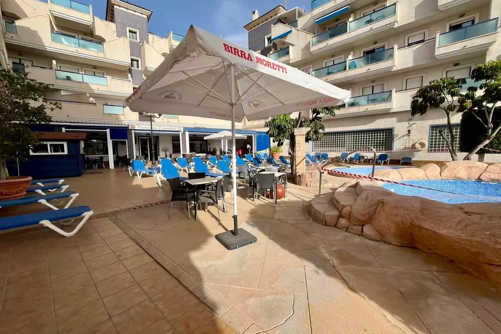 Apartamento de 2 habitaciones en Cabo Roig en venta con piscina - 185.000 € (Ref: 9402561)