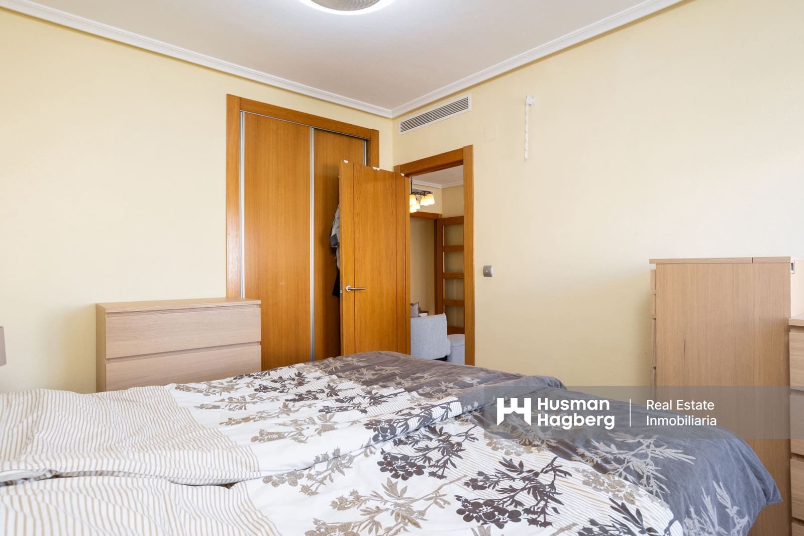 2 bedroom Apartment for sale in Torrevieja - € 189,000 (Ref: 9404756)