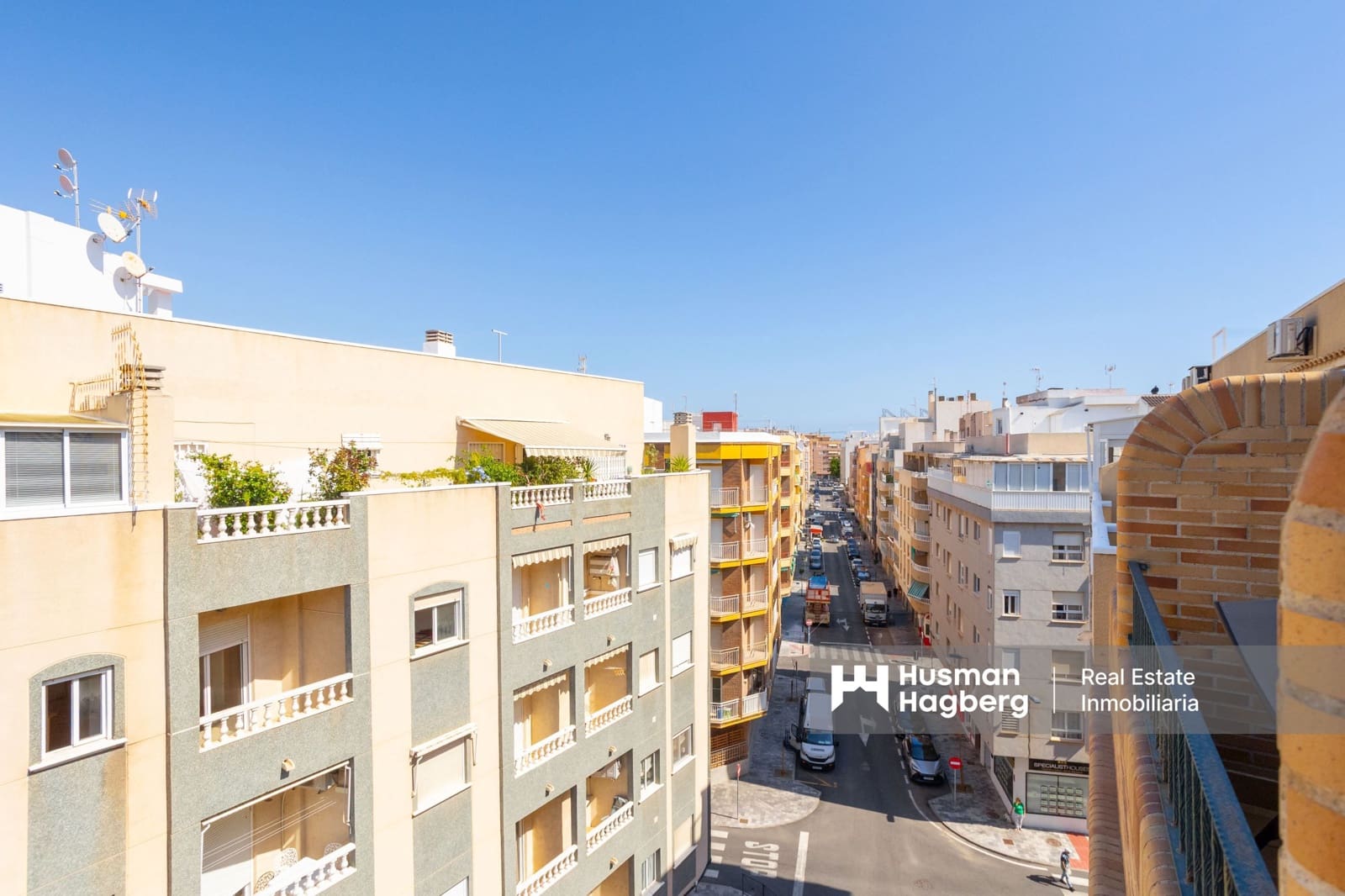 2 bedroom Apartment for sale in Torrevieja - € 189,000 (Ref: 9404756)