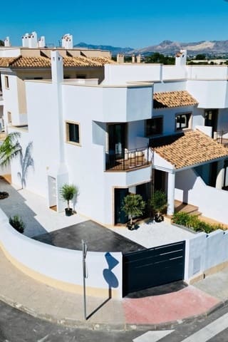 3 bedroom Townhouse for sale in Albatera with pool - € 255,000 (Ref: 9409759)