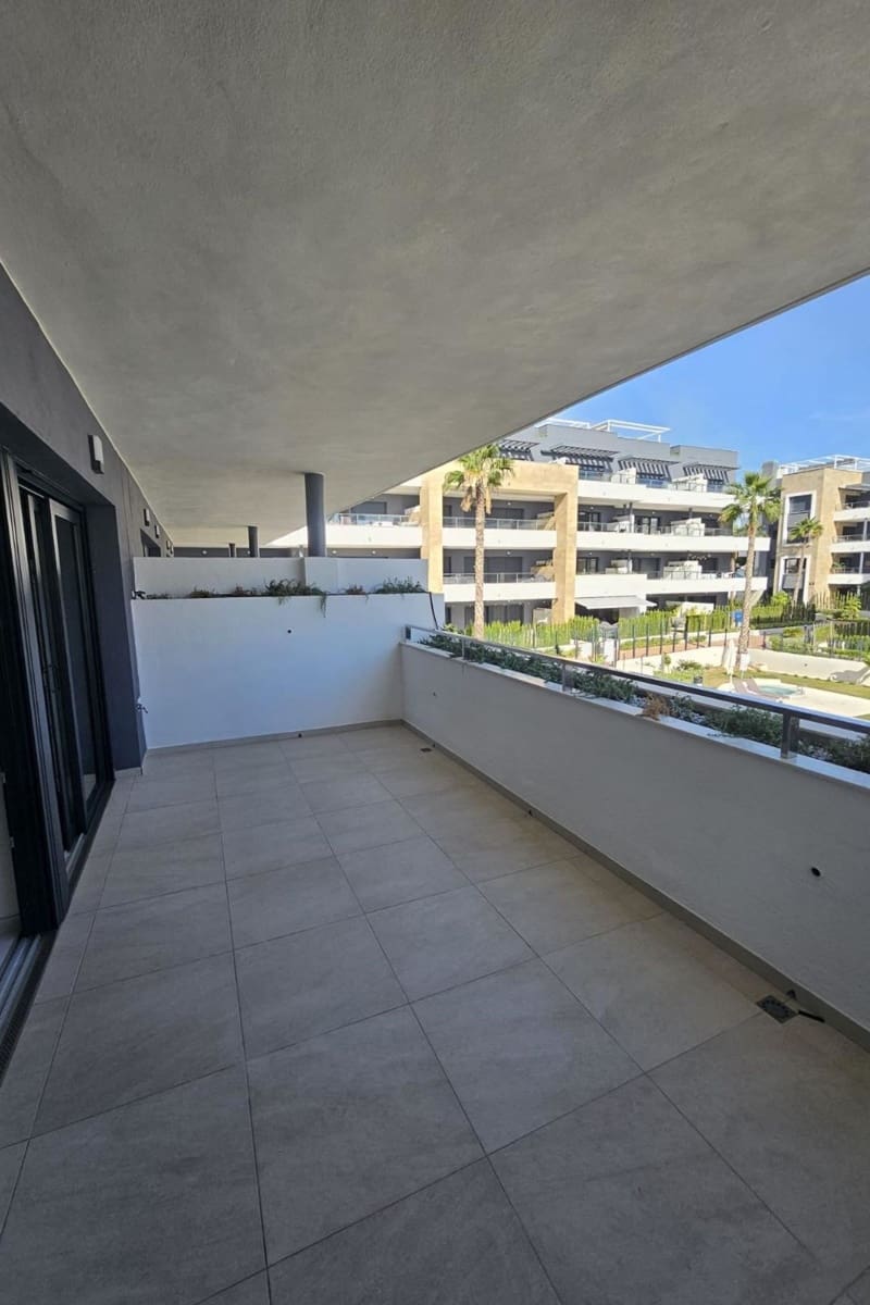 2 bedroom Apartment for sale in Playa Flamenca with pool - € 385,000 (Ref: 9410089)