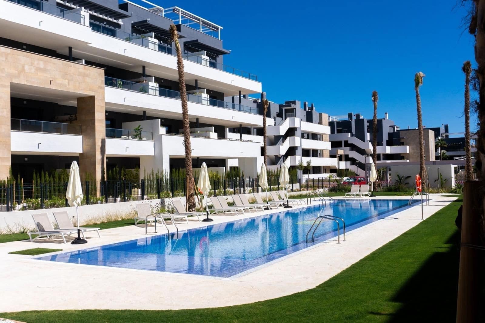 2 bedroom Apartment for sale in Playa Flamenca with pool - € 385,000 (Ref: 9410089)