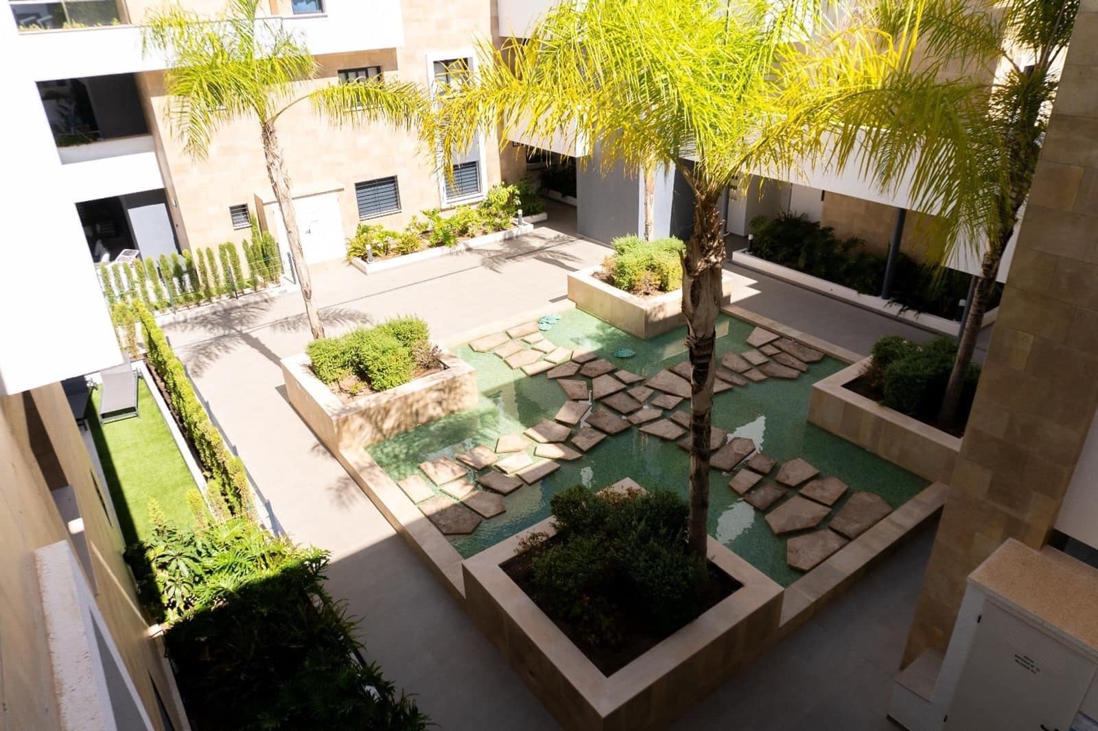 2 bedroom Apartment for sale in Playa Flamenca with pool - € 385,000 (Ref: 9410089)