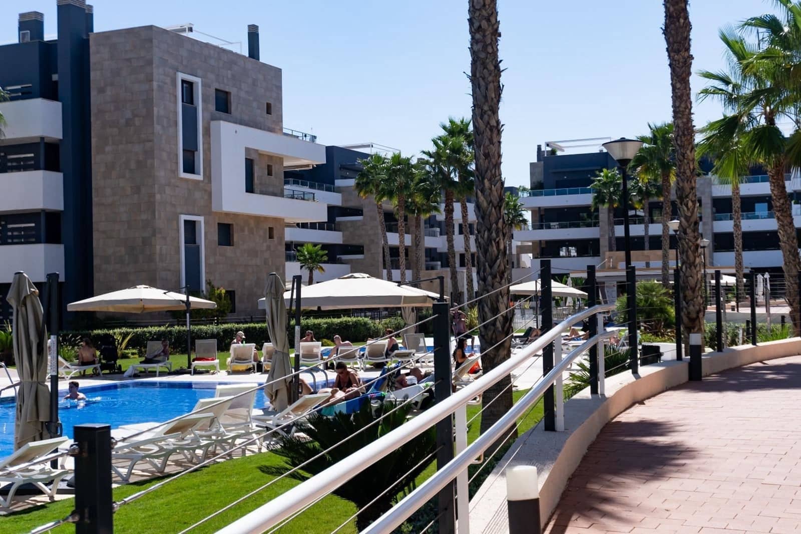 2 bedroom Apartment for sale in Playa Flamenca with pool - € 385,000 (Ref: 9410089)