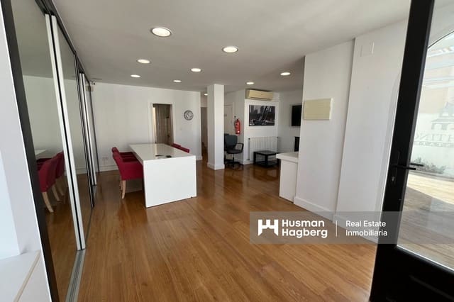 Casa de 3 habitaciones en Torre del Moro, Torrevieja en venta con piscina - 255.000 € (Ref: 9412821)