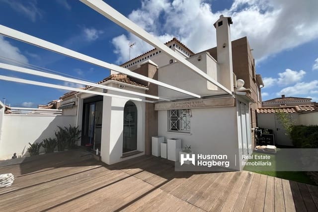 Casa de 3 habitaciones en Torre del Moro, Torrevieja en venta con piscina - 255.000 € (Ref: 9412821)