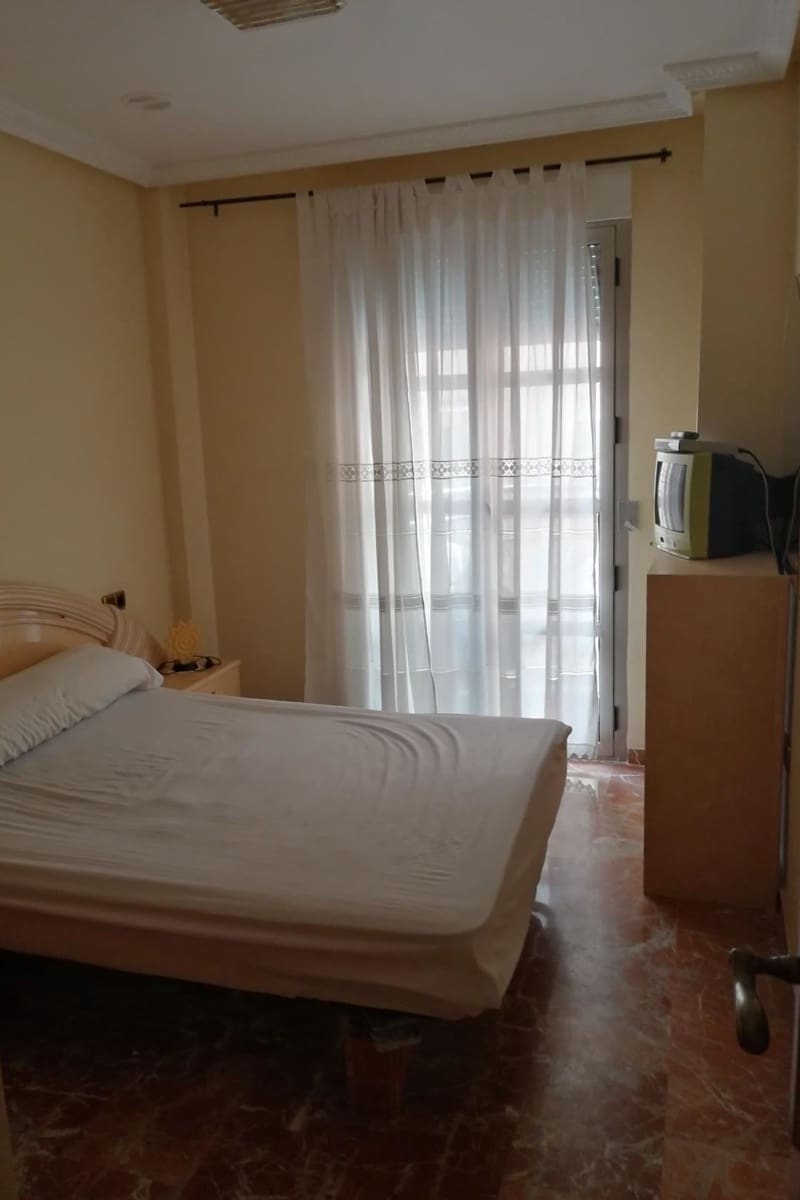 Apartamento de 3 habitaciones en Torrevieja en venta - 237.000 € (Ref: 9412822)