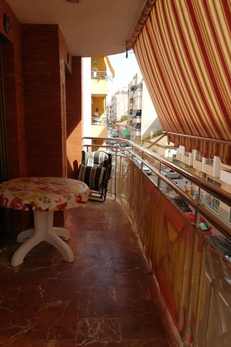 Apartamento de 3 habitaciones en Torrevieja en venta - 237.000 € (Ref: 9412822)